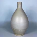 #17 Matte vase with ragged ring